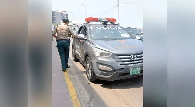 Policía busca a los asaltantes Policía busca a los asaltantes