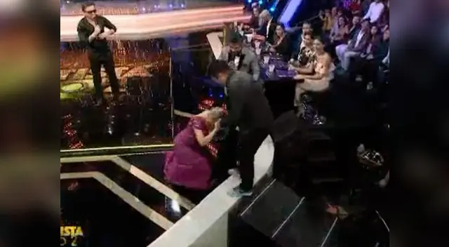 Gisela Valcárcel sufre aparatosa caída en pleno programa