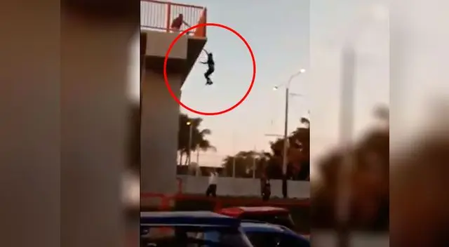 Mujer se lanza de un puente porque su pareja la ignoró Mujer se lanza de un puente porque su pareja la ignoró