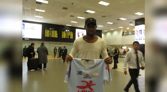 Cáceda y su nueva camiseta