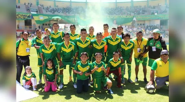 Sport Áncash campeón de Áncash en la Nacional. Facebook: Sport Áncash Sport Áncash campeón de Áncash en la Nacional. Facebook: Sport Áncash