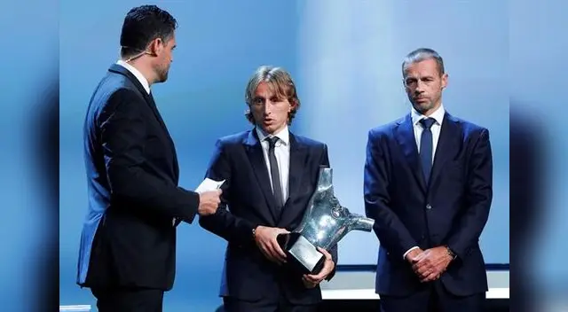 El croata Luka Modric del Real Madrid, elegido mejor jugador y mejor centrocampista de la temporada pasada por la UEFA. FOTO: EFE
