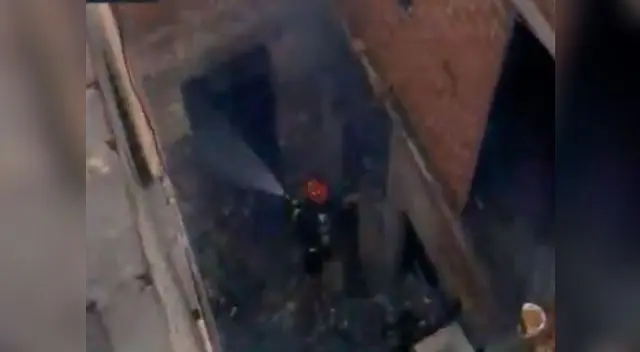 Las personas presentes en lugar informaron a los medios de comunicación solo habrían sufrido daños materiales.