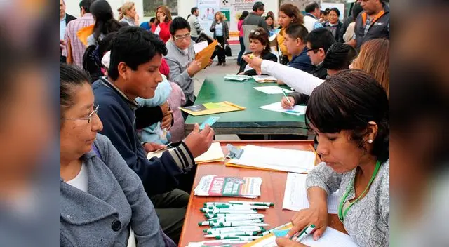 Oferta laboral está dirigido al público en general Oferta laboral está dirigido al público en general