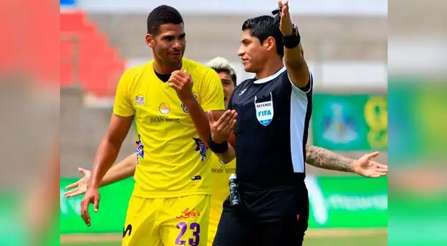 Árbitro Espinoza ya sabe quién lo golpeó en Guadalupe en el partido de Comerciantes Unidos vs. Ayacucho