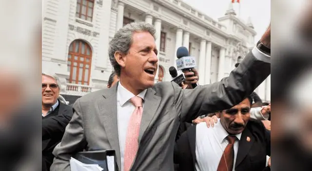 Ministerio Público abrió investigación contra ex ministro Alfredo Thorne por caso Chinchero Ministerio Público abrió investigación contra ex ministro Alfredo Thorne por caso Chinchero