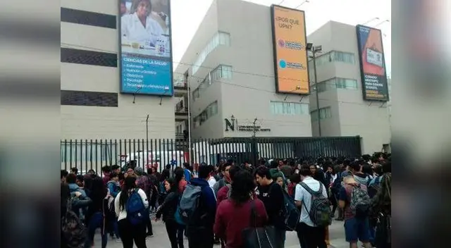 Hallan a mujer muerta en universidad.