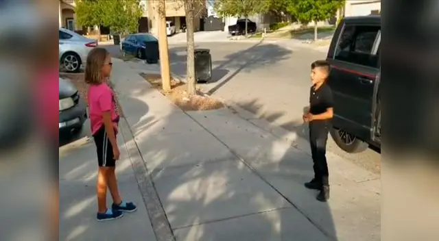 Niño conmueve con noble gesto para alegrar a su amiga Niño conmueve con noble gesto para alegrar a su amiga