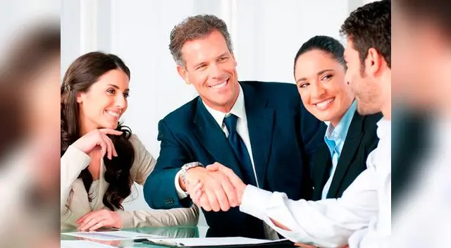 Un verdadero estratega es un experto en proyectar el futuro de un negocio Un verdadero estratega es un experto en proyectar el futuro de un negocio