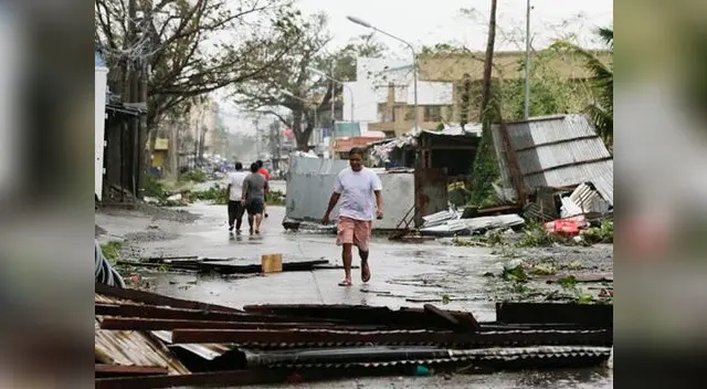 El tifón Mangkhut ha azotado el norte de Filipinas. El tifón Mangkhut ha azotado el norte de Filipinas.