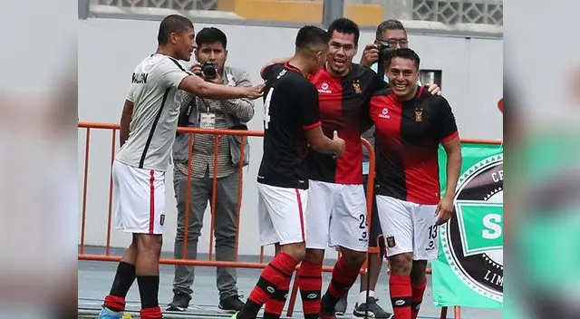 Rojinegros dieron vuelta el cotejo a huancaínos Rojinegros dieron vuelta el cotejo a huancaínos