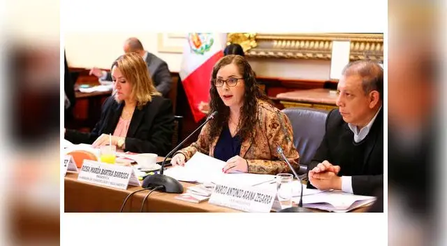 Comisión de Constitución aprobó reforma Comisión de Constitución aprobó reforma