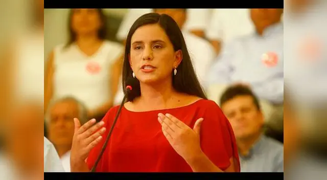 Verónica Mendoza, reiteró su apoyo al referéndum planteado por el Gobierno Verónica Mendoza, reiteró su apoyo al referéndum planteado por el Gobierno