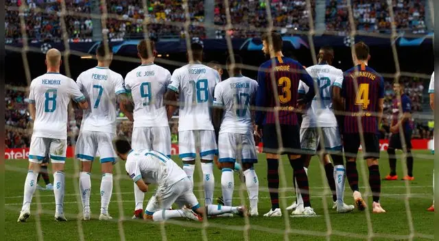 Así se ubicó Lozano en el tiro libre de Messi Así se ubicó Lozano en el tiro libre de Messi