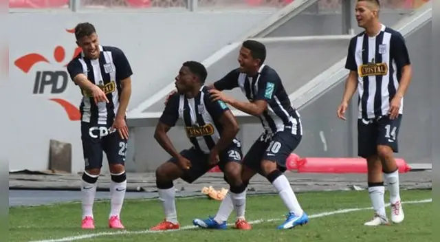 Celebraciones peculiares de Preciado. jugó en Alianza el 2015 y marcó ocho goles