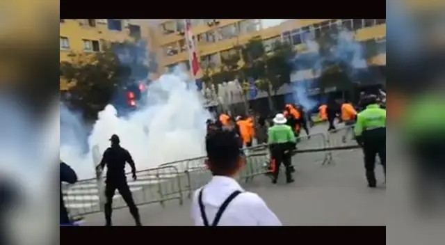 Trabajadores de limpieza protestan en el Cercado de Lima Trabajadores de limpieza protestan en el Cercado de Lima