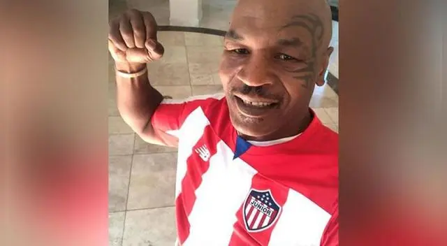 Tyson con la camiseta del cuadro barranquillero