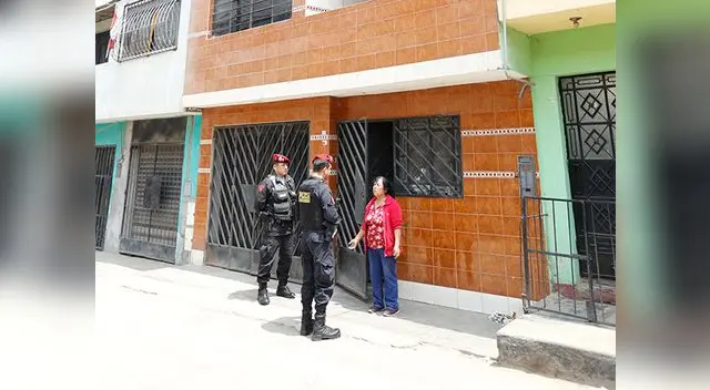 Delincuentes utilizaron pata de cabra para romper puerta