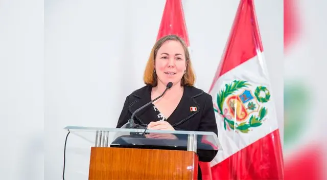 Ciudadana rusa se enamoró del Perú y ahora se nacionalizó peruana. Ciudadana rusa se enamoró del Perú y ahora se nacionalizó peruana.