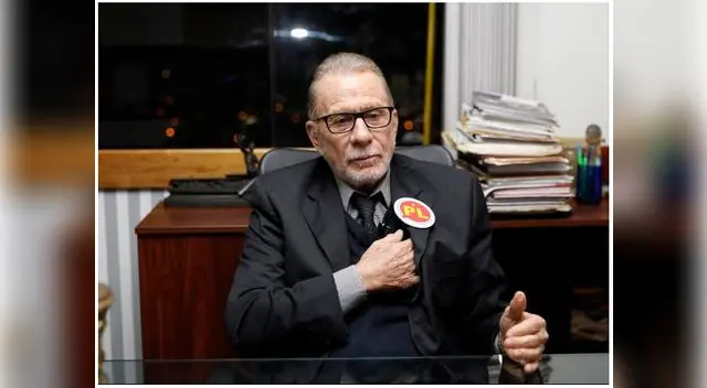 Ricardo Belmont pasó más de 6 meses fuera del país en su segunda gestión