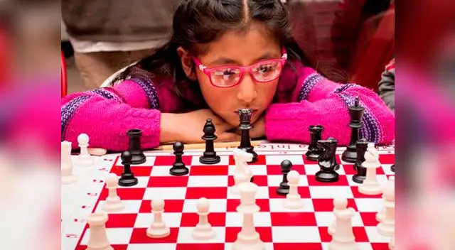 Niña campeona de ajedrez pide ayuda para acudir a campeonato internacional.