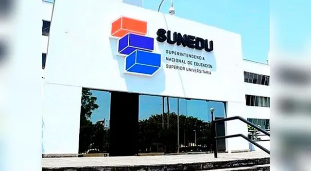 Universitarios podrán pedir traslado si universidad donde estudian no logra licenciarse. Universitarios podrán pedir traslado si universidad donde estudian no logra licenciarse.