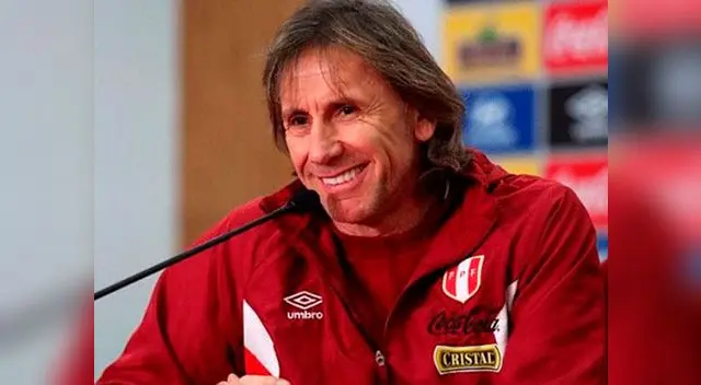 Ricardo Gareca mostró su felicidad con premio a la hinchada peruana. 