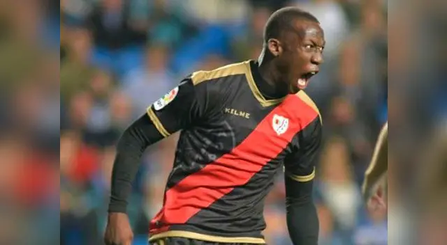 Advíncula marcó su primer gol en España con camiseta del Rayo Vallecano. Advíncula marcó su primer gol en España con camiseta del Rayo Vallecano.