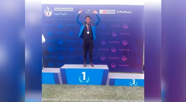 Santiago Varillas obtuvo medalla de plata en 110 metros con vallas Santiago Varillas obtuvo medalla de plata en 110 metros con vallas