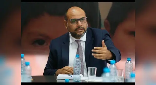 Alfaro refirió que este mes el Minedu ha iniciado la campaña nacional “Sácale tarjeta roja a la violencia” 