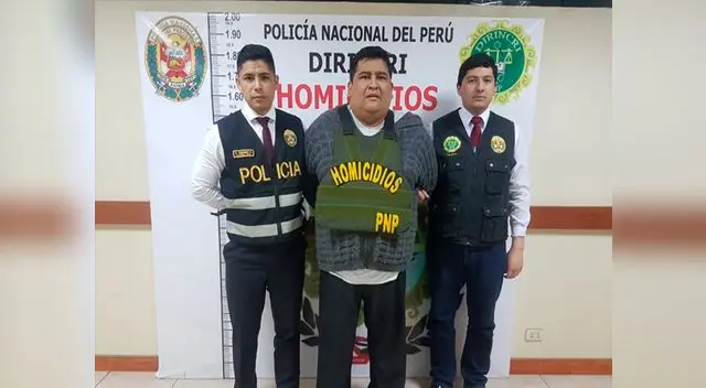 La PNP lo descubrió en plena atención al público La PNP lo descubrió en plena atención al público