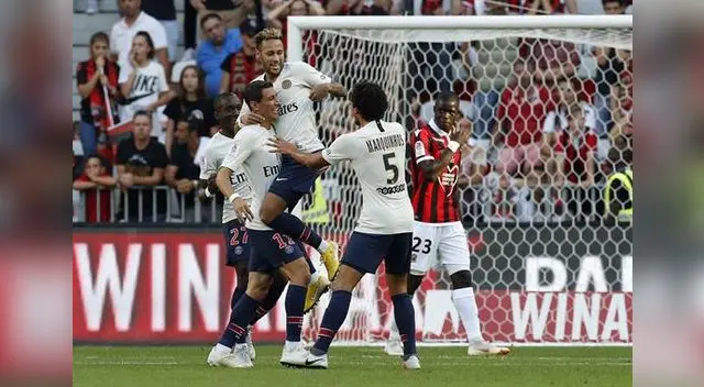 Festejo de Neymar celebrando su gol FOTO: EFE