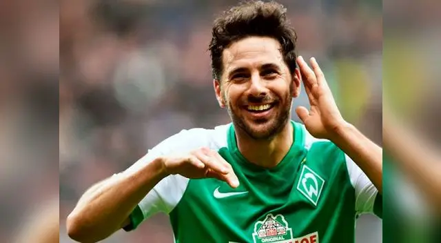 Pizarro se enfrentó a Stuttgart Pizarro se enfrentó a Stuttgart
