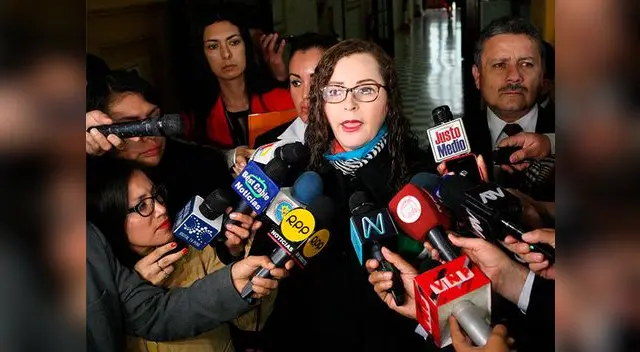 Parlamentaria cuestionó el papel de los medios de comunicación