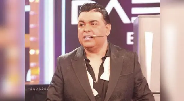 Andrés Hurtado recibe sorpresivo obsequio por el aniversario de su programa