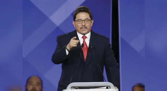 Candidato de Democracia Directa, Enrique Cornejo, propone dos líneas nuevas del Metropolitano