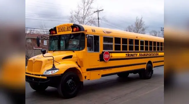 Autobús escolar se vuelve tendencia en redes sociales