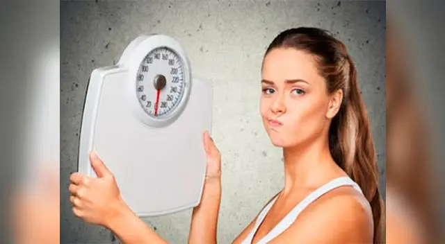 Cuando estamos inconformes solemos comer para llenar los vacíos emocionales y no por hambre Cuando estamos inconformes solemos comer para llenar los vacíos emocionales y no por hambre