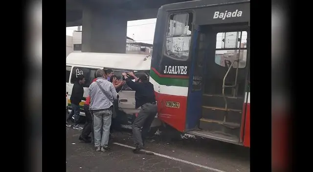 Testigos ayudaron a sacar a los heridos