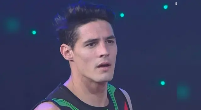 Facundo González comete falta y perjudica a su equipo