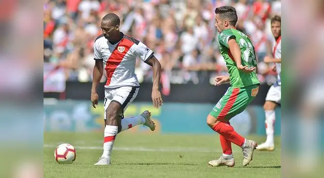 Osella dice que Luis Advíncula es un lateral completo y destaca su físico y su técnica