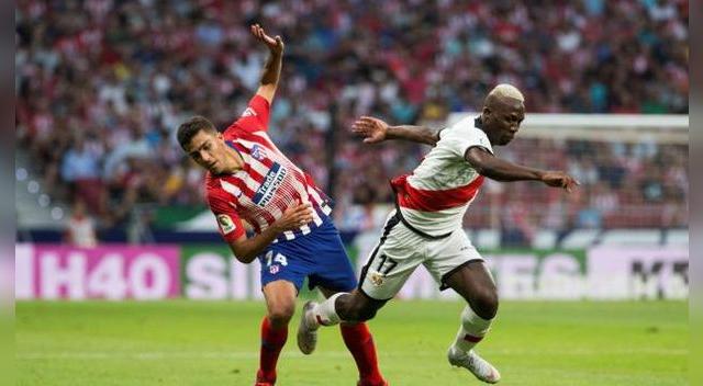 Luis Advíncula fue elegido como el jugador del mes de setiembre