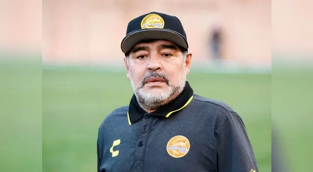 Diego Armando Maradona continúa haciendo noticia por sus irreverentes actos Diego Armando Maradona continúa haciendo noticia por sus irreverentes actos