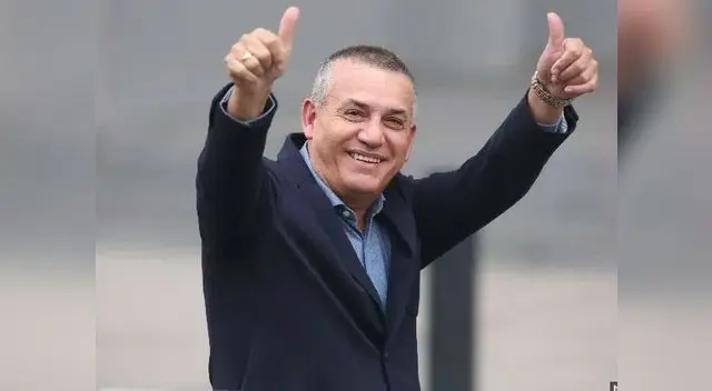 Candidato Daniel Urresti usó sus redes sociales para pronunciarse Candidato Daniel Urresti usó sus redes sociales para pronunciarse