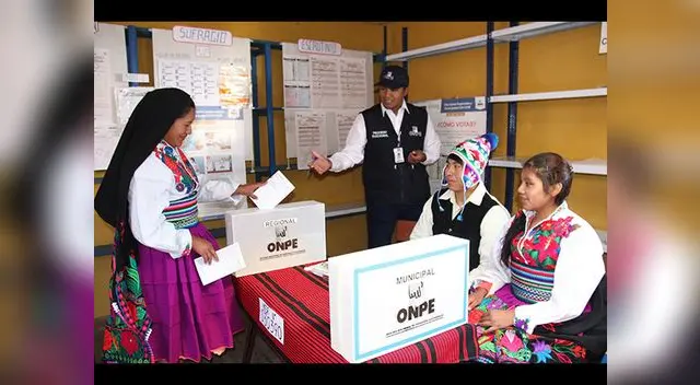 Primera mesa de sufragio se instaló a las 5 de la mañana en Puno