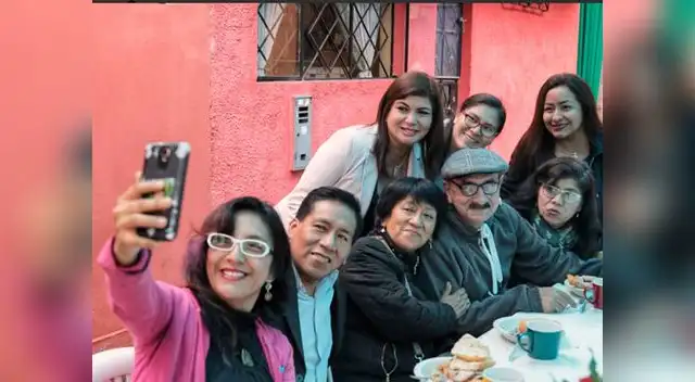 Enrique Fernández criticó a sus contrincante por ir a lugares y aprovecharse de la gente