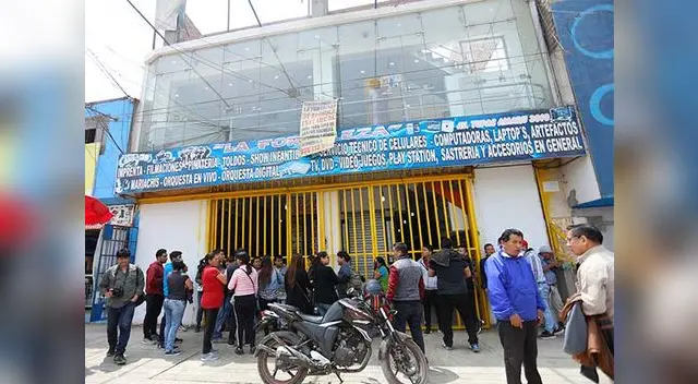 Ladrones rompieron los candados de 15 tiendas Ladrones rompieron los candados de 15 tiendas