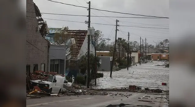 A su paso ha dejado casas y edificios en escombros A su paso ha dejado casas y edificios en escombros