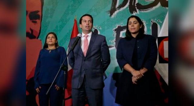 Los legisladores fueron a visitarla en su primer día en la Prefectura Los legisladores fueron a visitarla en su primer día en la Prefectura