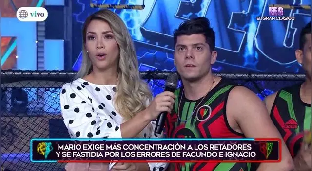 Duelo entre conductor y competidor Duelo entre conductor y competidor